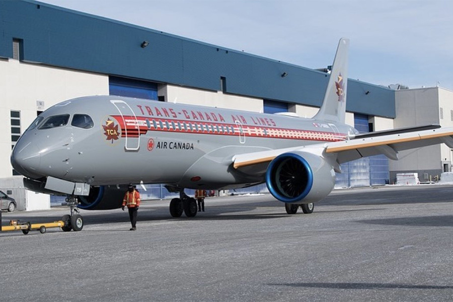 Air Canada A220 ретро 