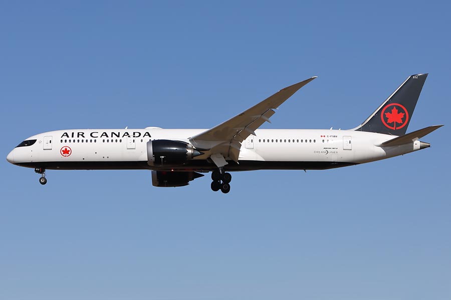 Air Canada B 787-9_New_Livery