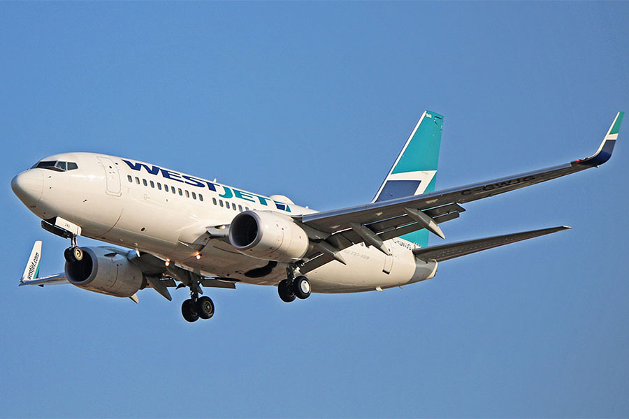 WestJet_Boeing_737_Old_Livery