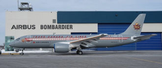 Air Canada Airbus A220 Ретро